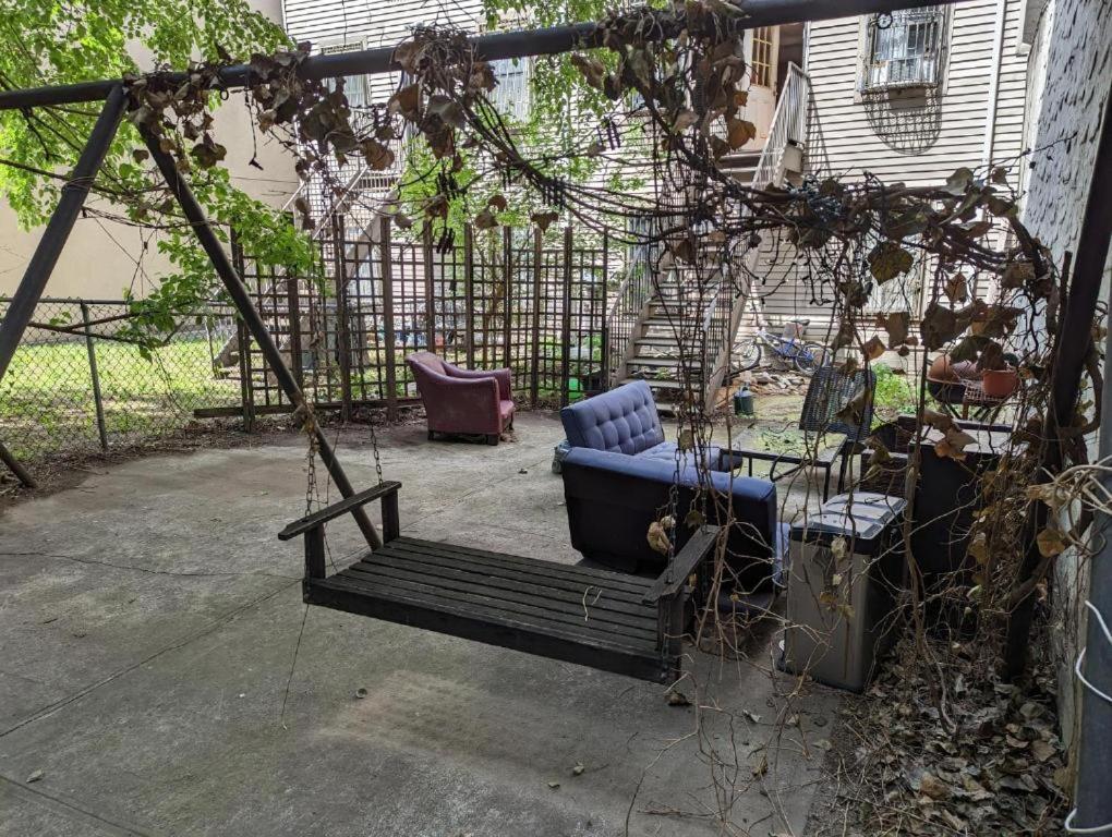 뉴욕 Fawlty Towers In Williamsburg 아파트 외부 사진